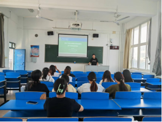 融合創新，引領未來——陳明輝博士為化環學院學子解析教育科技前沿